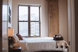 Spacious and Luxurious 3BR Near McCormick Place and Soldier Field with Optional Parking - Sleeps 10