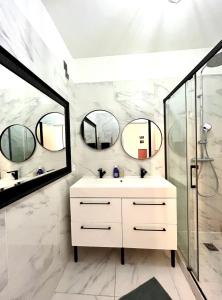 2 Bedrooms - Sea View Apartment