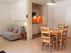 Studio cabine 6 couchages proche pistes et commerces à Vars - FR-1-330B-138