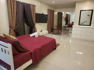 Sheryll Escapes - Kandi Resort-type Spacious 1 BR loft with Netflix and free Housekeeping