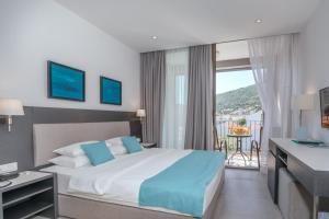 Superior Double Room with Balcony room in Hotel Eleven