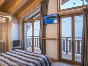Duplex de charme 4 chambres avec Wifi et parking à Courchevel Moriond - FR-1-563-4