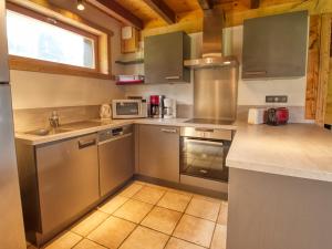 Chalet au pied des pistes, sauna et terrasse, pour 12 pers. - FR-1-642-5