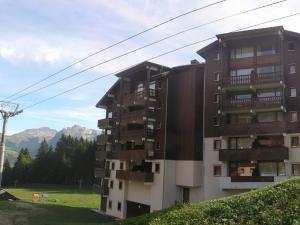 Appartement cosy, 6 pers, skis aux pieds, proche jardin denfants - FR-1-642-24