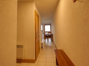 Bel appartement 6-7 personnes, accès direct aux pistes, parking - FR-1-642-44