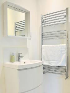 Crescent House Apartments