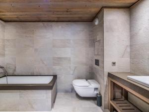 Appartement charmant avec cheminée au pied des pistes - 3 chambres, 2 terrasses - FR-1-565-8