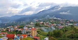 3 Pax Charming Foggy Cold Breeze, Cozy Gardenville Hotel