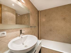 Courchevel 1850 : 4-5 pers, centre, confort - FR-1-564-37