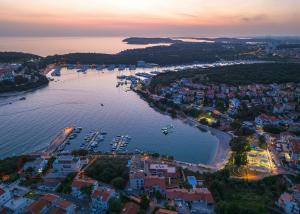 Villa Sail 