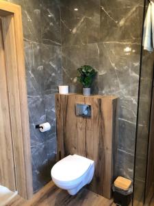 Domki Loft nad Stawem 4 dorosłych , 4 dzieci