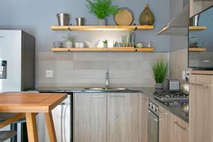 Century City Luxury Two Bedroom Apartment