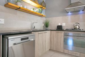 Century City Luxury Two Bedroom Apartment