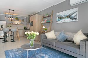 Century City Luxury Two Bedroom Apartment