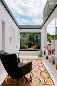 Veeve - Quartz House