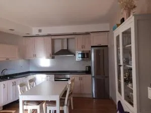 ARAL Apartamento - 阿达休息卡