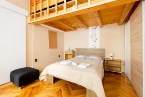 Szentkiralyi 5 - Double basic in the city Center - self-check-in