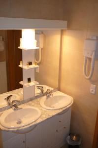 Le Bernister parking privé