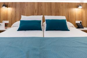 Double or Twin Room with Terrace room in Hotel Alfons III