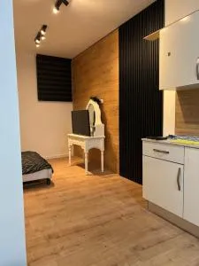 גיא ברוזמרין - 塔巴