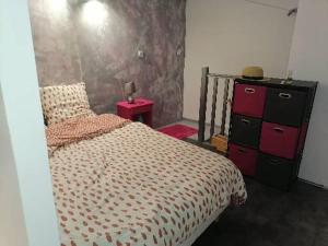 Maisons de vacances Maison villers sur mer 4 ou 6 PERSONNES, 2 CHAMBRES, PARKING GRATUIT, entre Deauville et Houlgate, RESERVATION UNIQUEMENT du samedi au samedi 7 nuits minimum CHEQUE de CAUTION DEMANDE, menage NON INCLUS, PETIT CHIEN ACCEPTE SAUF DANS LES CHAMBRES : photos des chambres