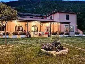 Salisù Country House - Rocca dʼEvandro