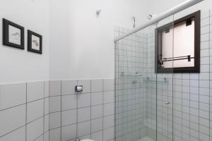 Linda Casa! Acesso privado praia Guaratuba(50mts)