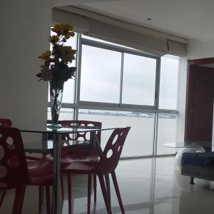 Ecusuites Resort Riverfront Family Dept Santa Ana Gye