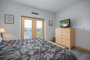 Mountain View Condo 1205