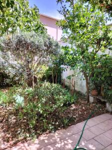 AC 3-bedroom house with terrace and shady garden - Dodo et Tartine