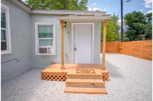 Cozy and Lovely 2BR 1BA Apt#B Near Lively Downtown - 3hvězdičkové hotely ve městě San Antonio