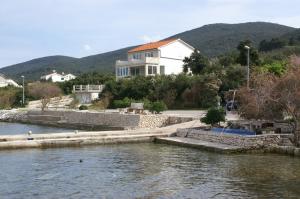 Apartments by the sea Kneza, Korcula - 4342