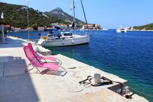 Apartments by the sea Zaklopatica, Lastovo - 8347