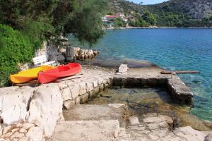 Apartments by the sea Skrivena Luka, Lastovo - 8352