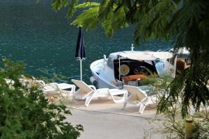 Apartments by the sea Pasadur, Lastovo - 8386