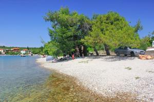 Apartments by the sea Loviste, Peljesac - 10197