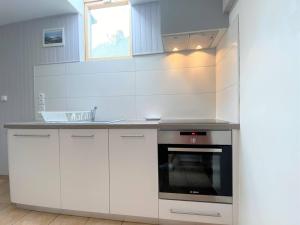 Maison de pêcheur avec terrasse, à 450m de la plage et proche commerces à Trégastel - FR-1-368-363