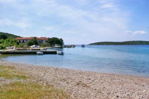 Apartments by the sea Loviste, Peljesac - 10182