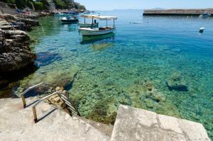 Apartments by the sea Zavalatica, Korcula - 187