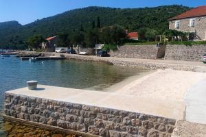 Apartments by the sea Broce, Peljesac - 13182