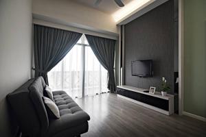 Instay Costa Mahkota With Seaview
