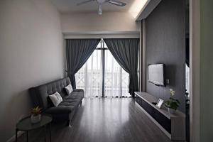 Instay Costa Mahkota With Seaview