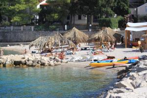 Apartments with a parking space Lumbarda, Korcula - 4473