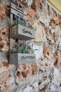 Studio Lumbarda 4385b