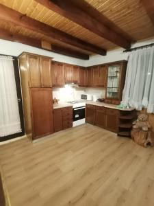 Holiday House Trnovac