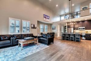 Luxury New Townhome Offers 4-Season Mountain Retreat