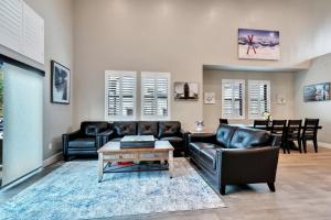 Luxury New Townhome Offers 4-Season Mountain Retreat