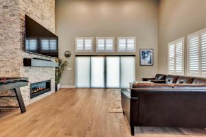 Luxury New Townhome Offers 4-Season Mountain Retreat