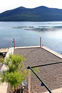 Apartments by the sea Zuronja, Peljesac - 10123