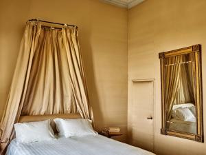 B&B / Chambres d'hotes Hotel particulier de Tingry - Pierres d'Histoire : photos des chambres